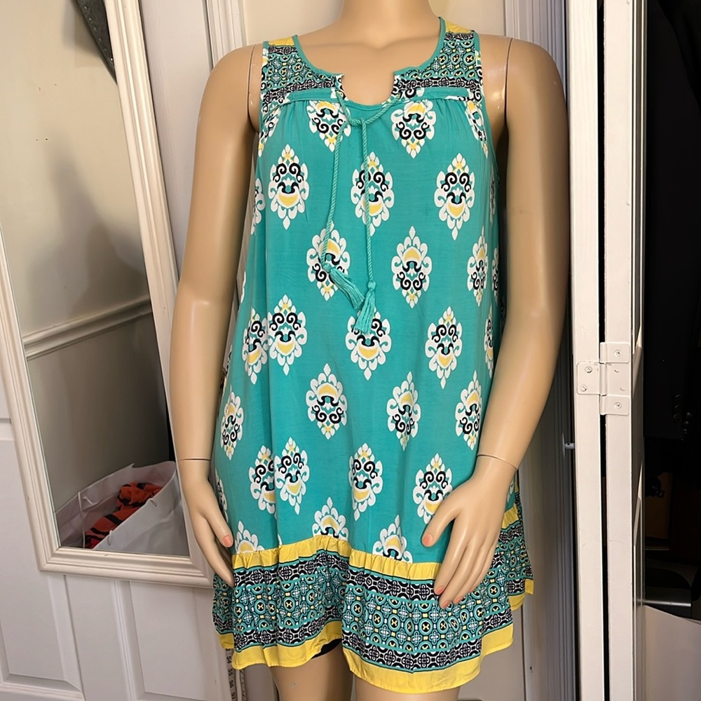 CROWN & IVY Size Large Summer Sleeveless Dress